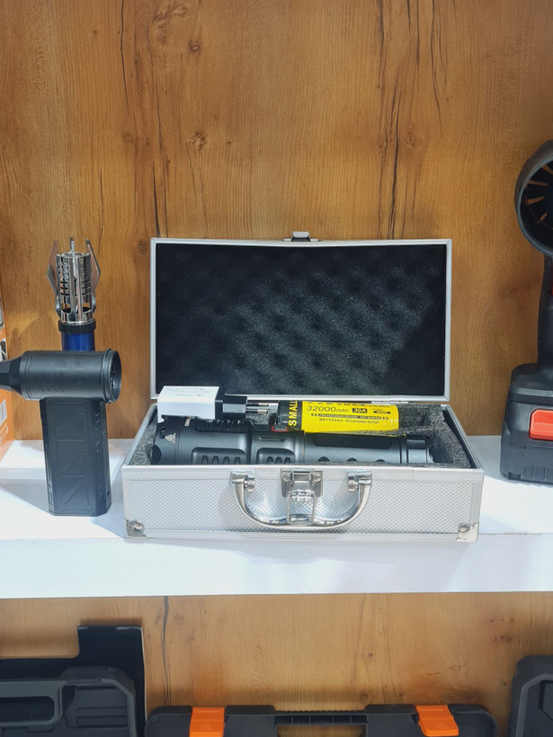 چراغ قوه اسمال سان مدل ZY-T301 با برد 900 متر